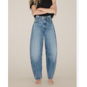 ZARA HIGH-WAIST BARREL JEANS Size 00